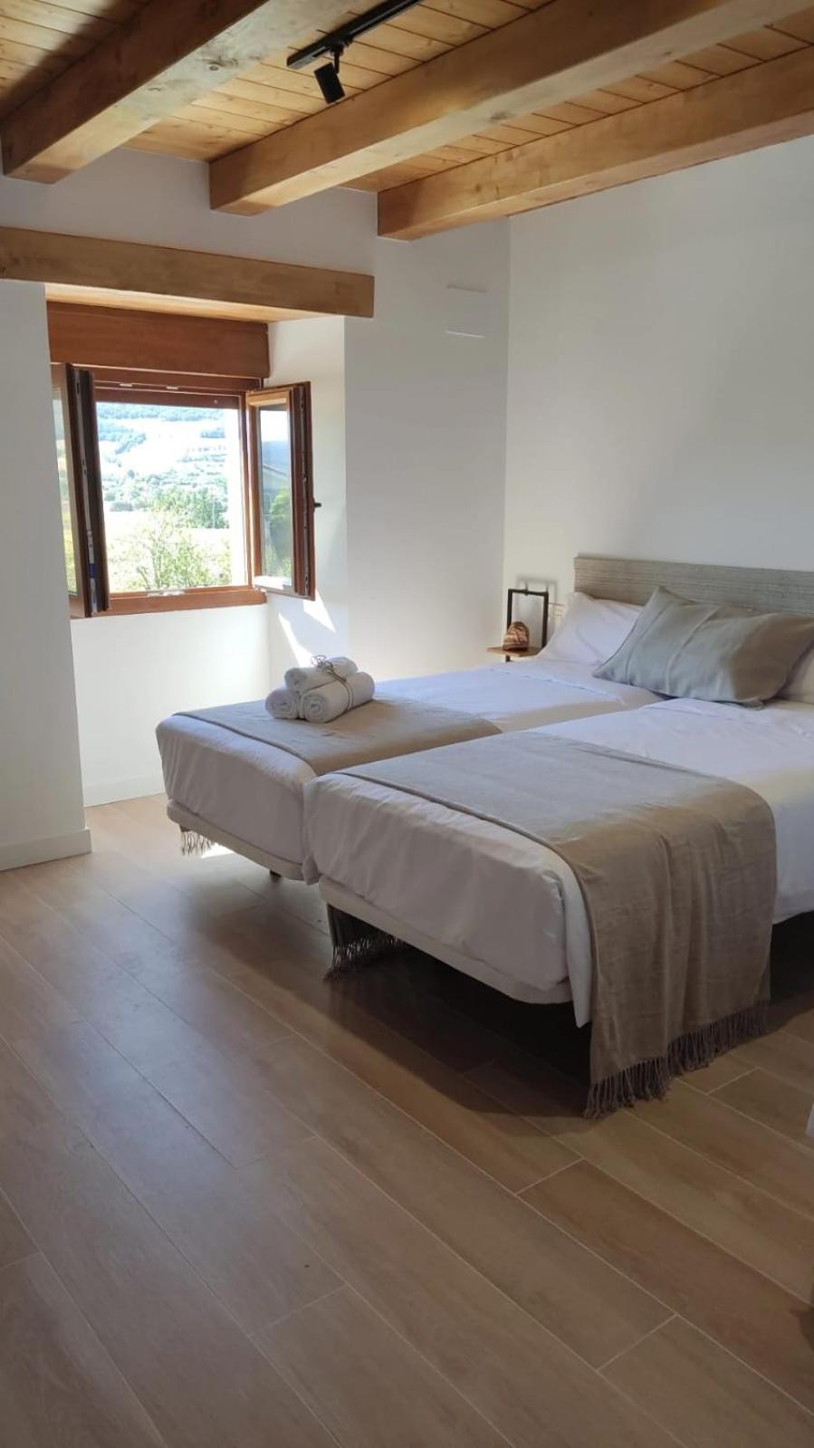 Casa Rural El Pinche Quincoces de Yuso Eksteriør billede