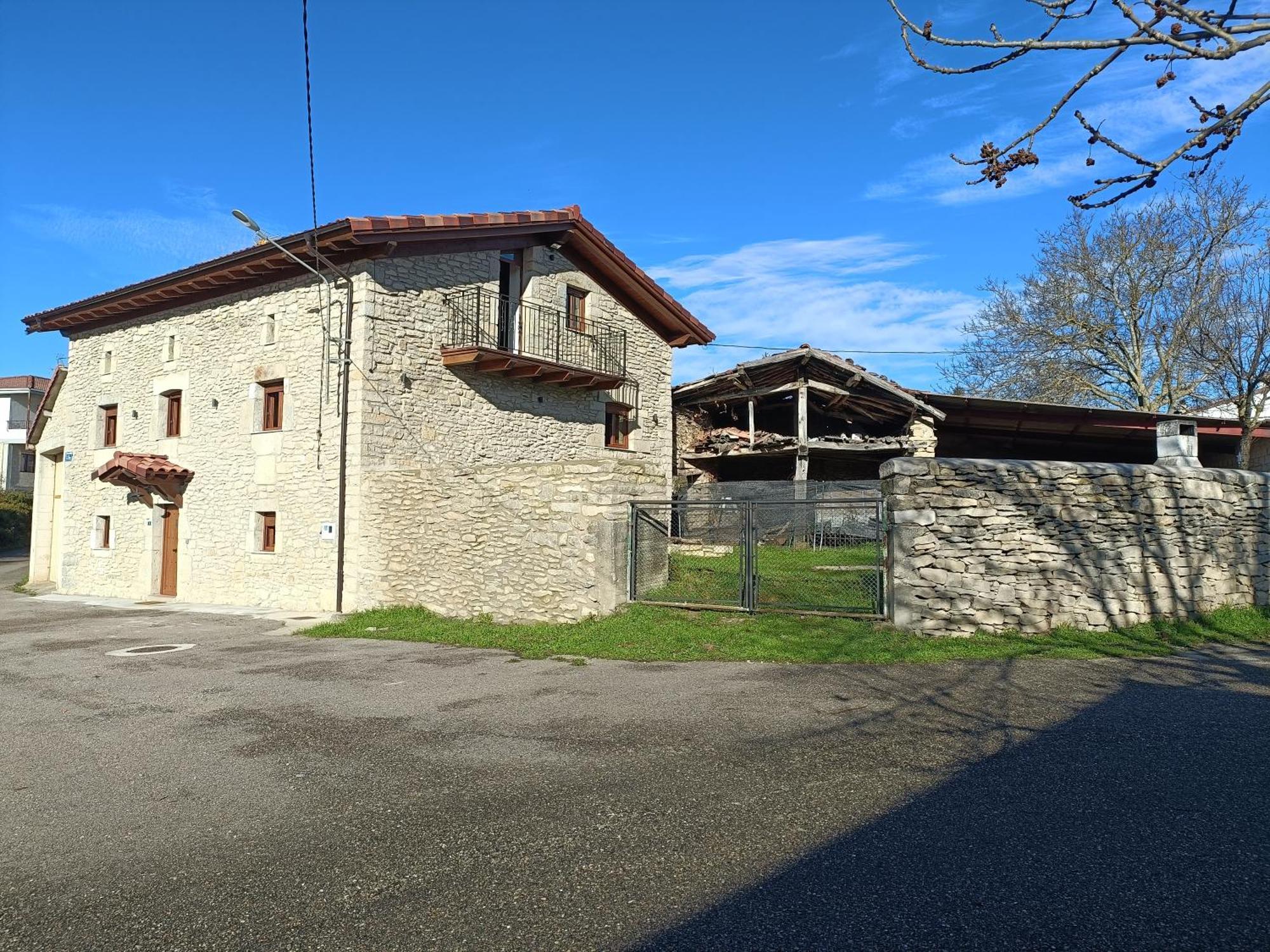 Casa Rural El Pinche Quincoces de Yuso Eksteriør billede